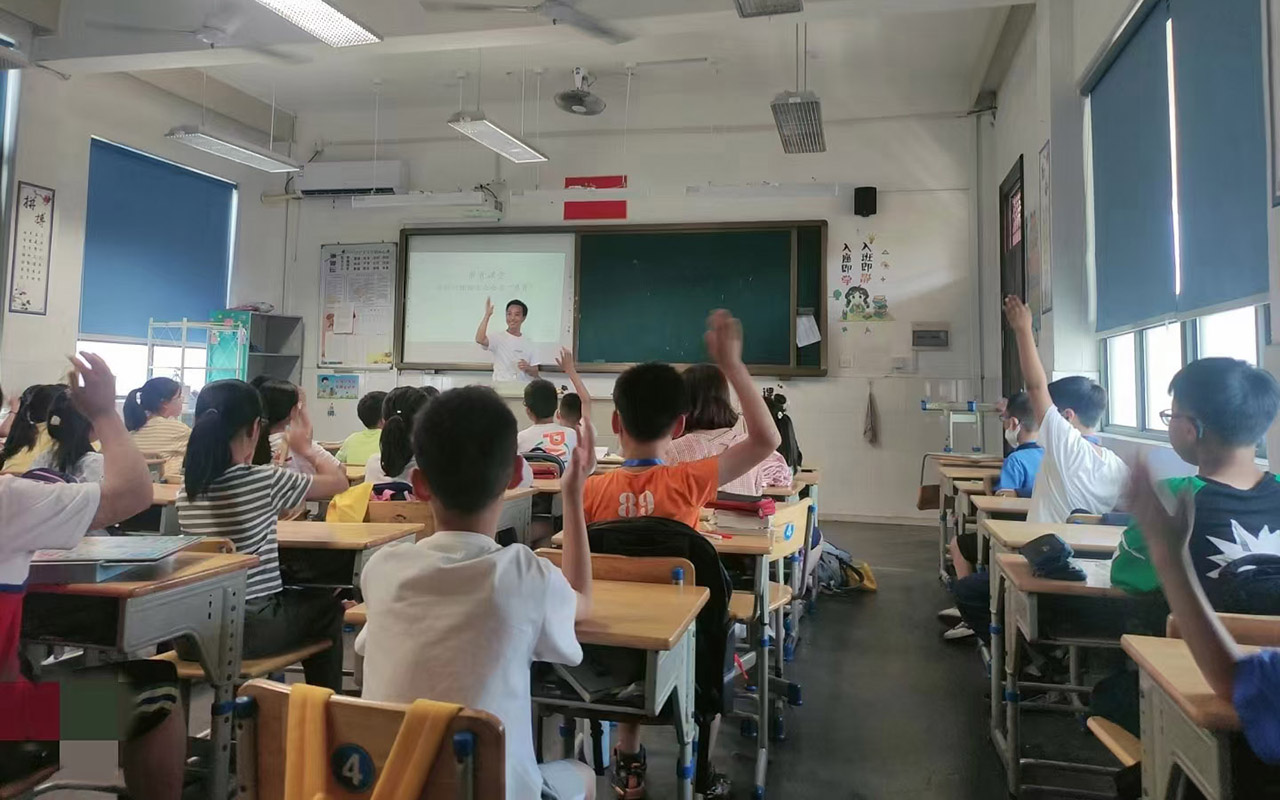 鹤庆冯家小学
